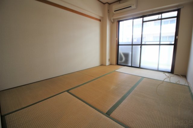 メゾンルミエールの寝室