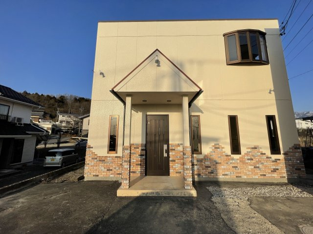 ジョイライフ坂本店舗の外観