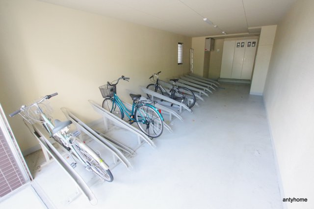 アンリ北詰　仲介手数料無料の駐車場