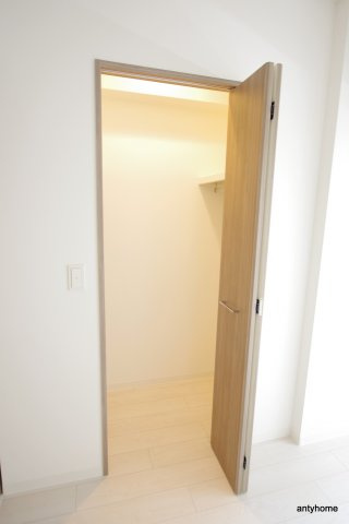 ラフォルム鎗屋町 仲介手数料無料の収納