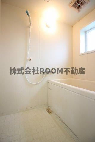 グリーン若葉の浴室|コンパクトで使いやすいお風呂です