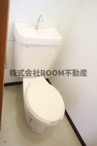 グリーン若葉のトイレ|落ち着いた色調のトイレです
