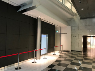 【エントランス】 | シックな雰囲気に綺麗にリニューアル工事されました！
