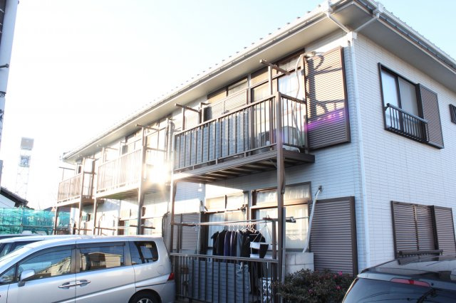 府中市是政１丁目のアパート