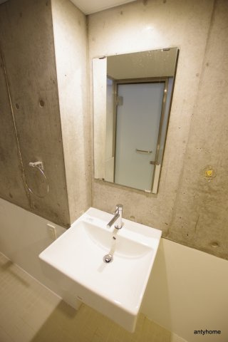 ベルニーニ南森町　仲介手数料無料の洗面所