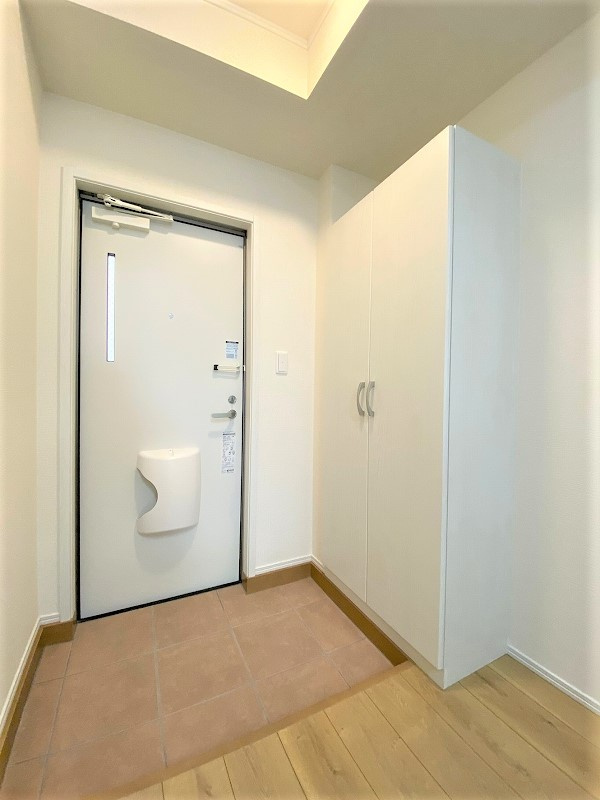 HONU清水町ウエストの玄関