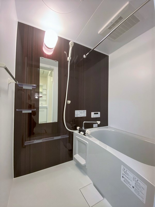 HONU清水町ウエストの浴室