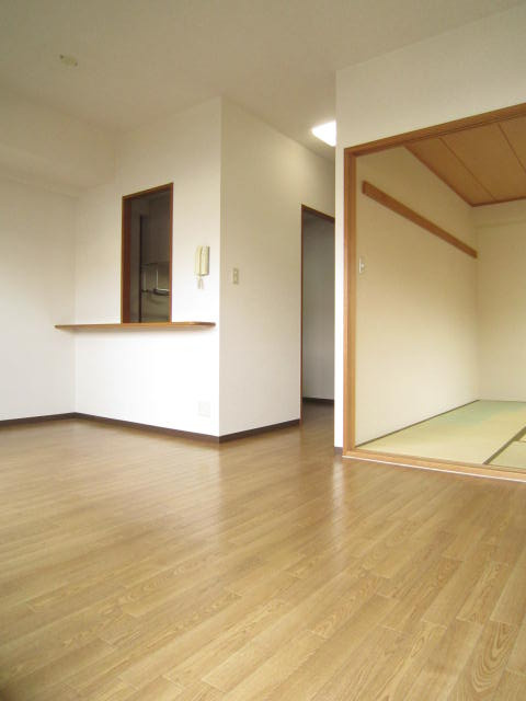 コンフォート長岡京の居間・リビング