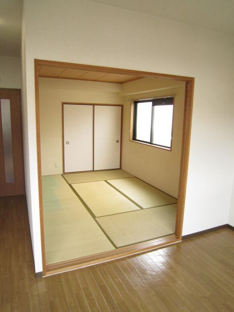 コンフォート長岡京の和室