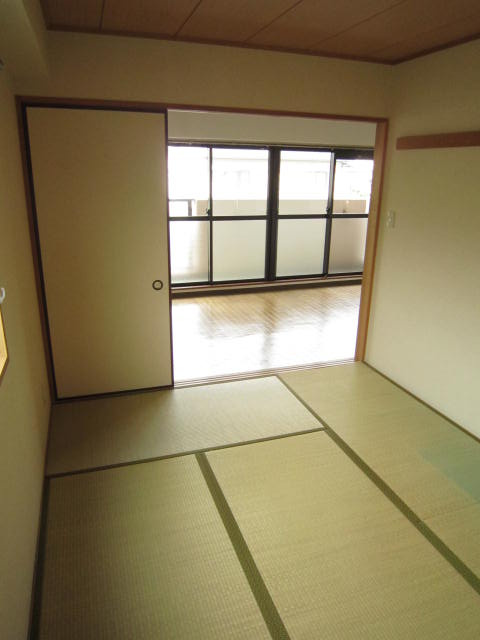 コンフォート長岡京の和室