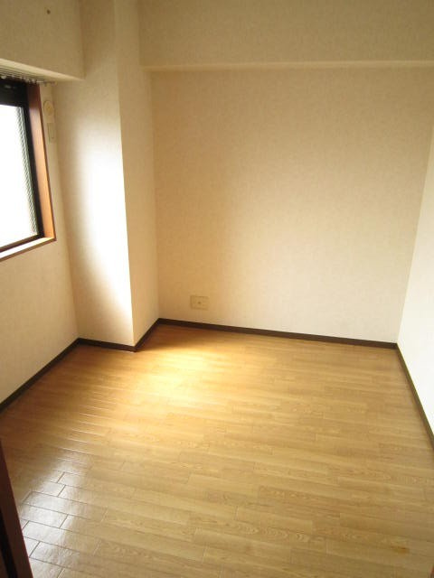 コンフォート長岡京の洋室