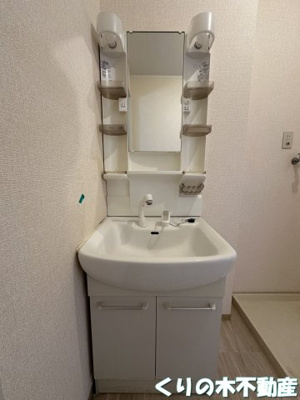 【洗面所】 | ファミール山岡　B棟 | 反転タイプのお部屋です（現況を優先します）