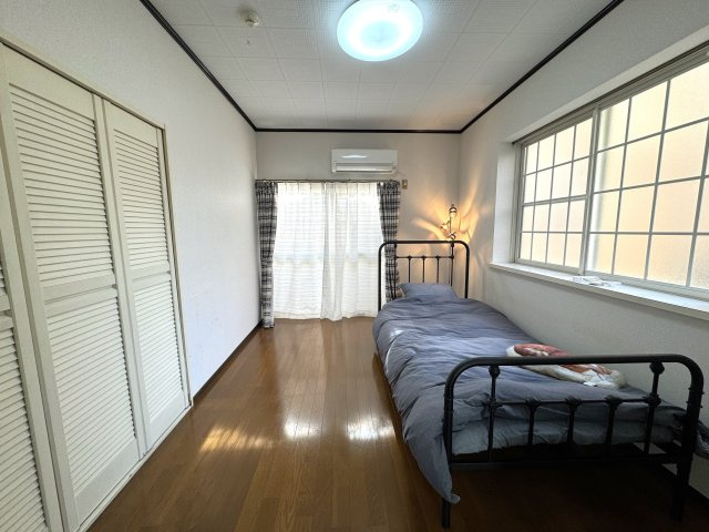 チェリーハウスの洋室