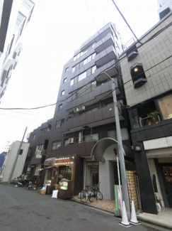 【外観】 | 総戸数２４戸、１９８４年２月築、管理人は日勤勤務につき管理体制良好です♪