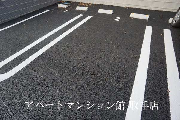 ダッシュコートⅡの駐車場