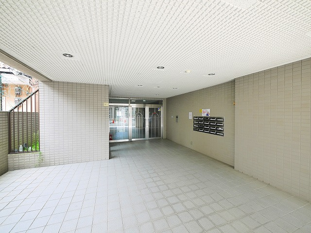 サンシャイン西大寺のエントランス|エントランスです