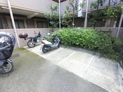 【その他共用部分】 | エンゼルハイム下丸子第２ | バイク置場です。