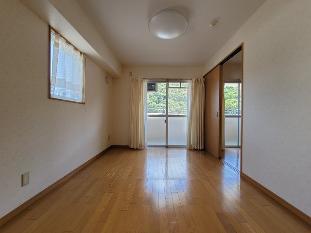 クレアフジモトの居間・リビング