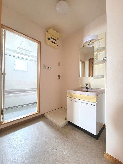 クレアフジモトの洗面所|広い洗面スペース