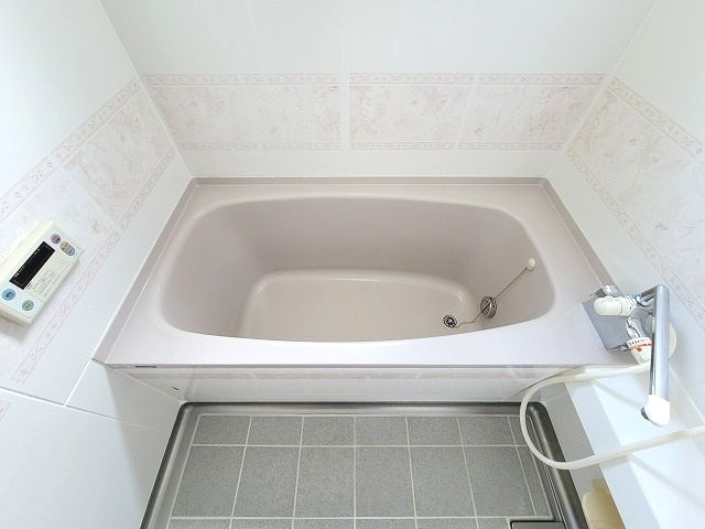 クレアフジモトの浴室|コンパクトで使いやすいお風呂です
