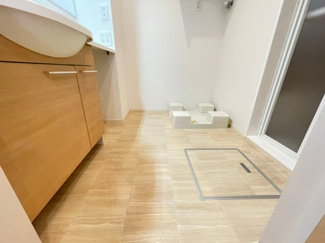 【洗面所】 | RAVINE千里中央 | 忙しい朝には欠かせない洗面所です