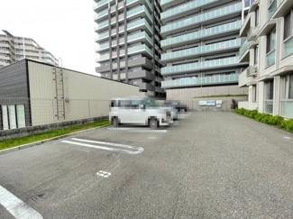 【駐車場】 | RAVINE千里中央 | 車をお持ちの方に嬉しい駐車場付きの物件です