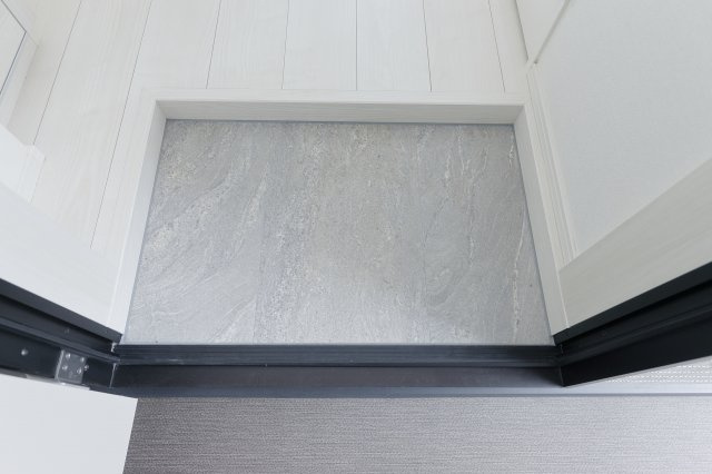 ハーモニーテラス新小岩Ⅲの玄関