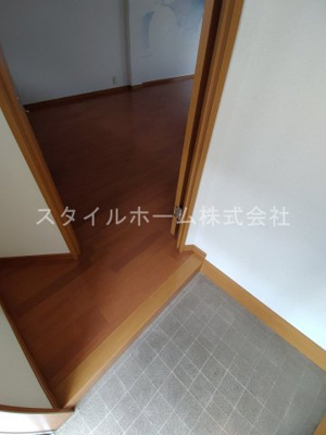 【玄関】 | ハイツ禎紫園B | 明るい玄関です