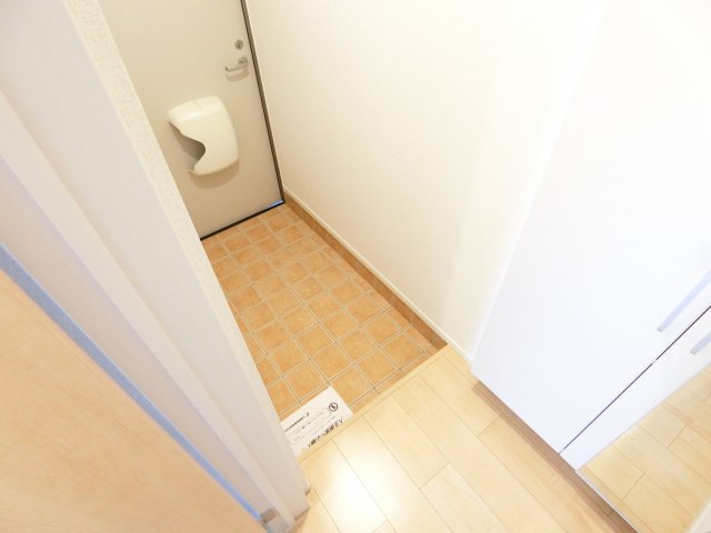 プラシージュの玄関