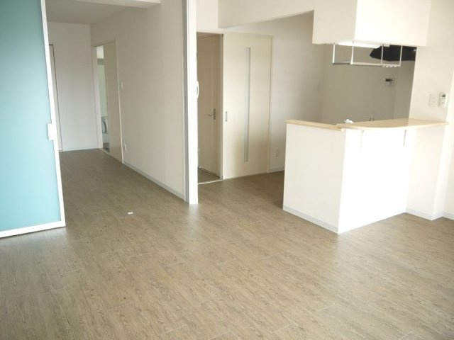 Ｍ’ｓ ARTI（エムズアルティ）の居間・リビング