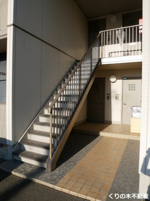 【エントランス】 | シャーメゾンエンギA棟 | ゆとりのあるエントランスです