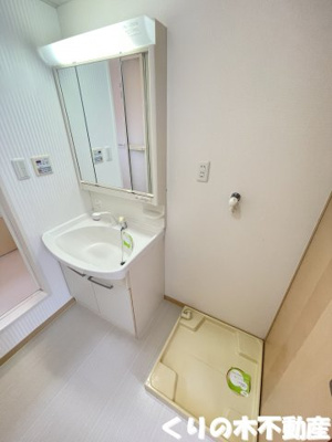 【洗面所】 | シャーメゾンエンギA棟 | コンパクトで使いやすい洗面所