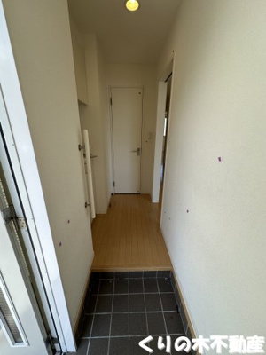 【玄関】 | シャーメゾン小泉 B棟 | 明るい玄関です