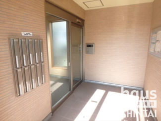 【エントランス】