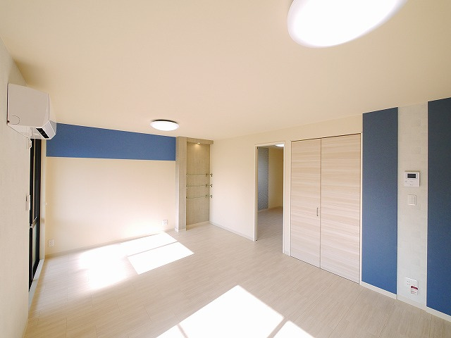 エルモンテ桜ヶ丘の居間・リビング
