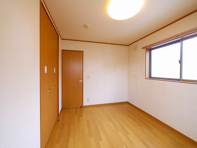 西村一戸建のその他