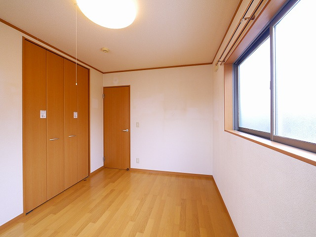 西村一戸建の洋室|スタンダードな洋室です