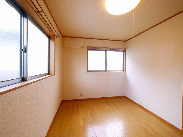 西村一戸建の浴室|きれいなお風呂です