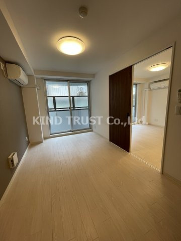 グレイスクラールの居間・リビング|こちらのリビングで趣味の時間をお楽しみください