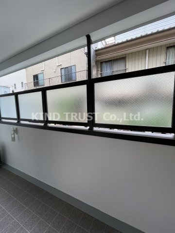 グレイスクラールのバルコニー|開放的で明るい空間を演出してくれるバルコニーです