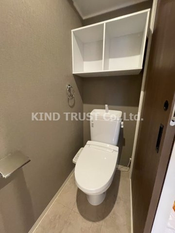 グレイスクラールのトイレ|落ち着いた色調のトイレです