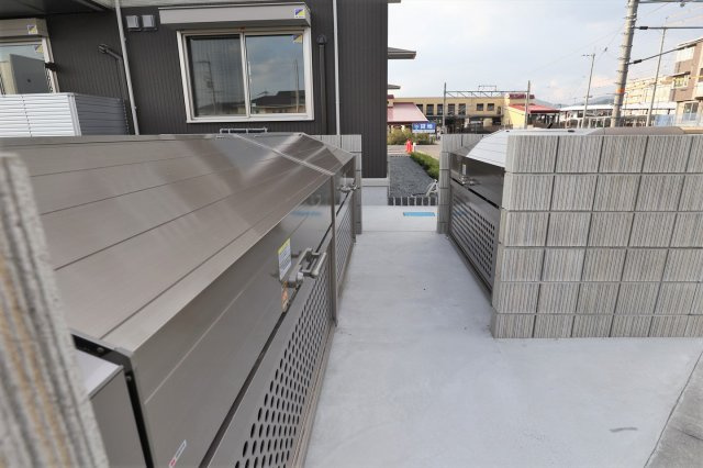 D-room寺家駅前A・B　A棟Aのその他共用部分|ゴミ箱