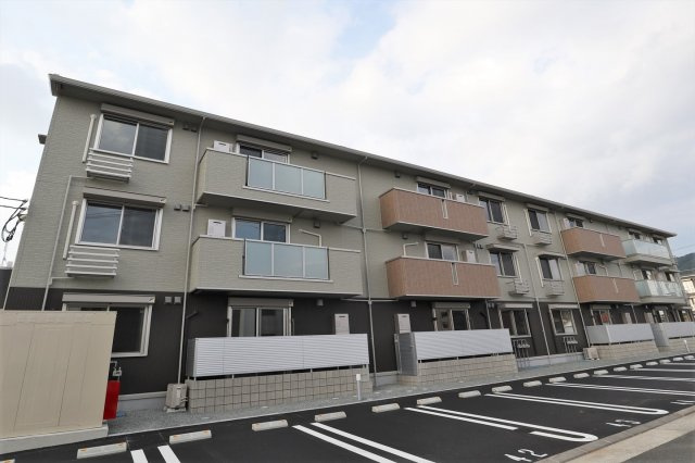 D-room寺家駅前A・B　A棟A