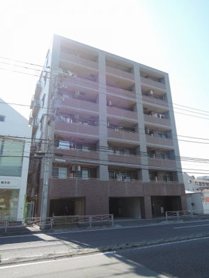 【外観】 | パテラ磯子Ⅱ | 総戸数２８戸、平成２３年８月築、管理人は日勤勤務につき管理体制良好です♪