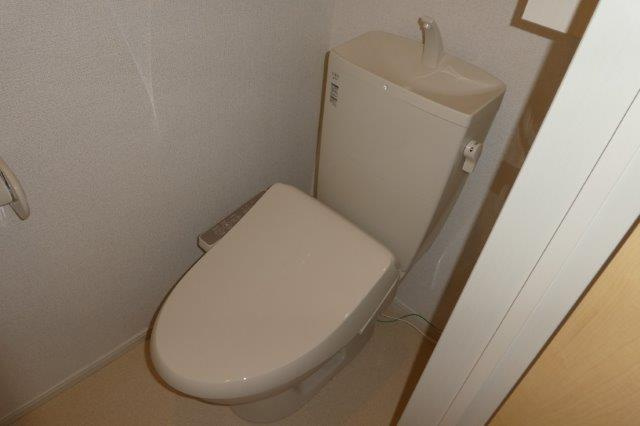 ニューサンライフⅠのトイレ|ウォシュレット