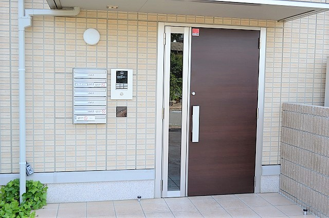 ソラーレスのエントランス