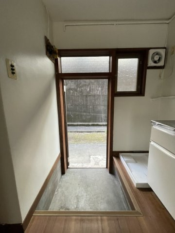 泉コーポの玄関