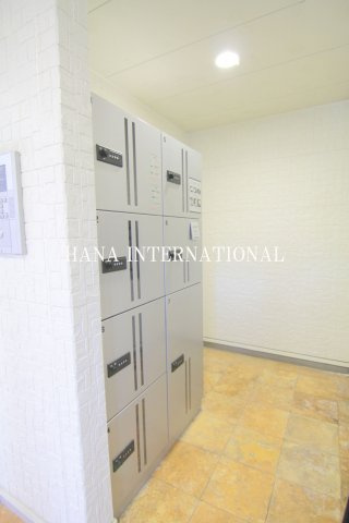 アーバンブルーのその他共用部分|宅配ボックス付きです(^^)/