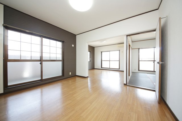 セントラル宮本の居間・リビング