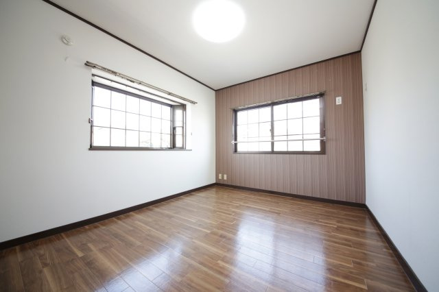 セントラル宮本の洋室